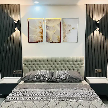 12 Fully Equipped Apartment *